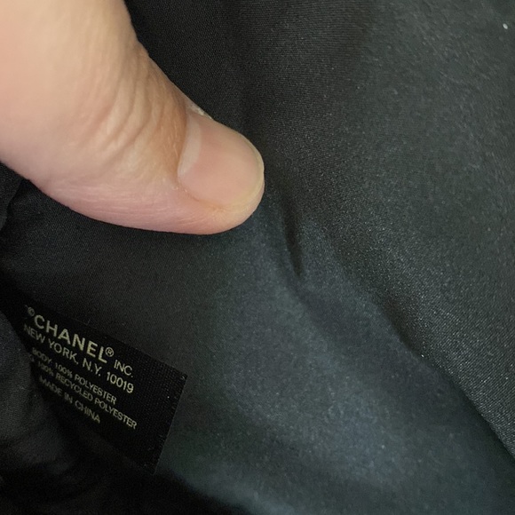Chanel small purse brand new , can be as a clutch, the chain in from Amazon - Picture 5 of 5
